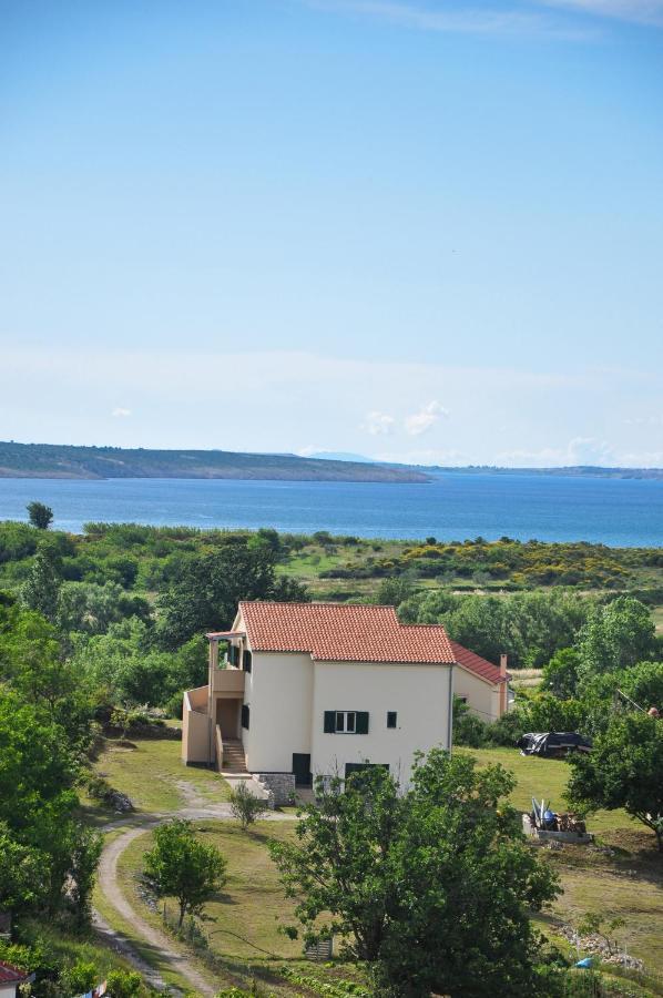 Apartmani Carnizza Ražanac 外观 照片